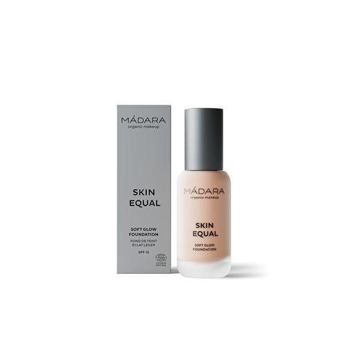 MÁDARA Soft Glow Foundation