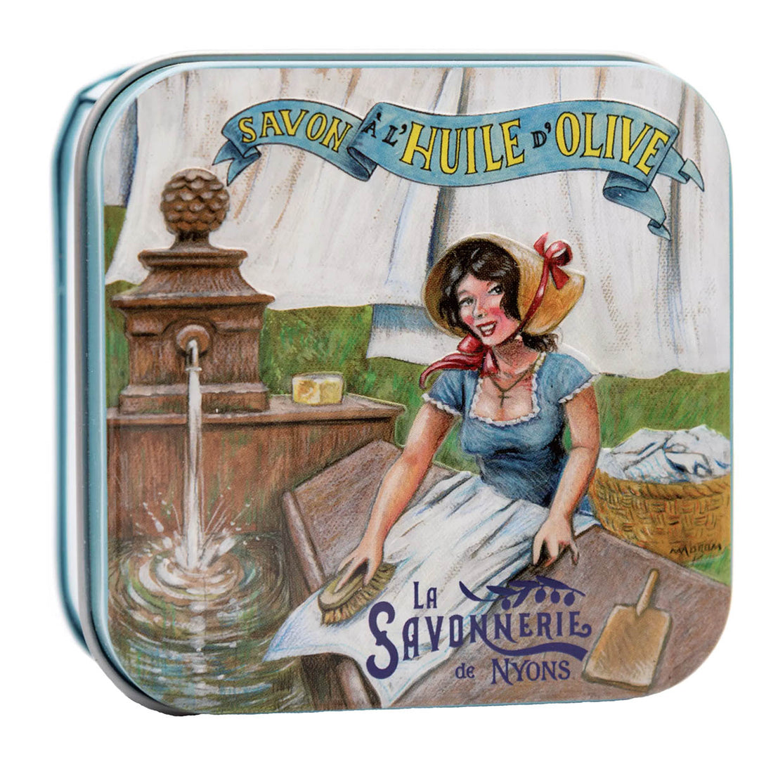La Savonnerie de Nyons Scatola di metallo "Lavandaia" e sapone 100g